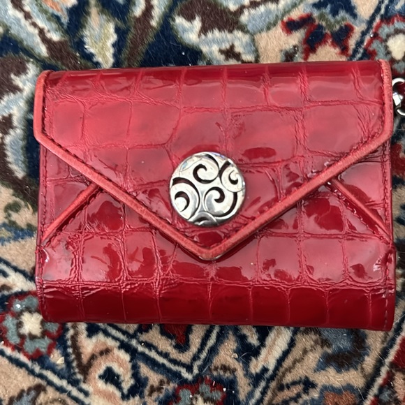 Brighton Croc-Embossed wallet w/wrist strap - Picture 1 of 8